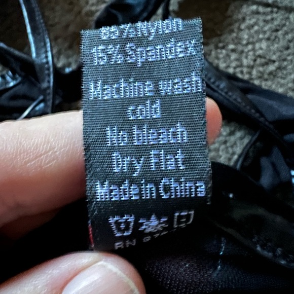 NWT Alluring sexy bra and knickers set. Black. Cup less & crotchless lingerie. - Picture 8 of 8